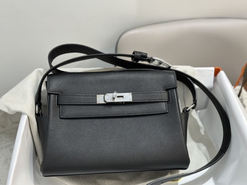 Hermes Kelly Messenger